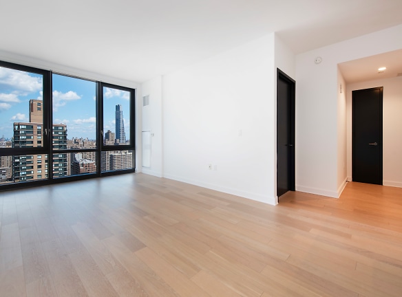 21 West End Ave unit 3112 - New York, NY