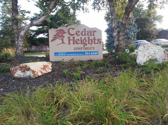 Cedar Heights Apartments - Omaha, NE
