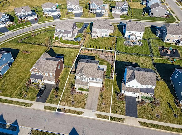 4032 Stonehill Wy - Powell, OH