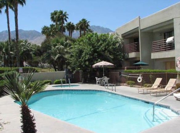 Park Apartments - Palm Springs, CA