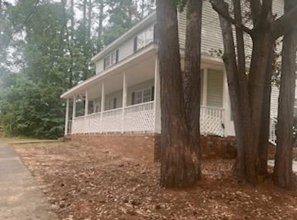 126 Country Town Dr - Columbia, SC