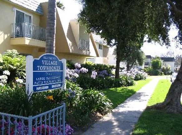 Village Townhomes - Ventura, CA