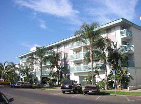 Linden Plaza Apartments - Long Beach, CA
