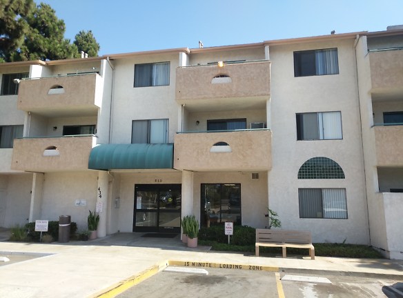 Town Centre Manor Apartments - Chula Vista, CA