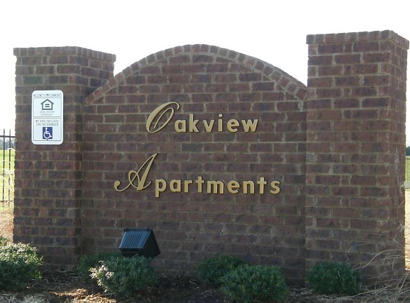 Oakview Apartments - Athens, AL