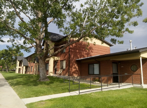 Quigg Newton Homes Apartments - Denver, CO