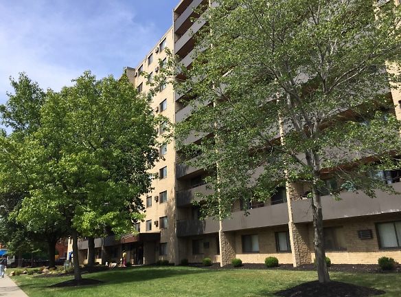 St Andrews Towers Apartments - Cleveland, OH