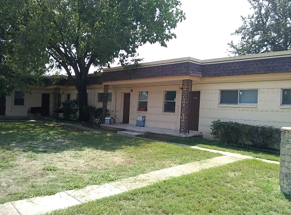 Brownstone Village Apartments - Irving, TX