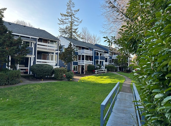 2790 NW 29th St unit 2770 2780- - Corvallis, OR