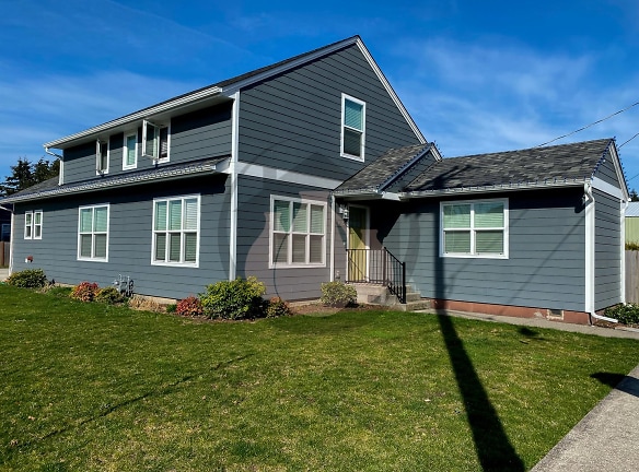 1515 N 2nd Ave - Stayton, OR