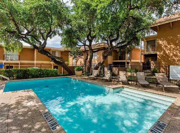 Windrush Apartments - San Antonio, TX