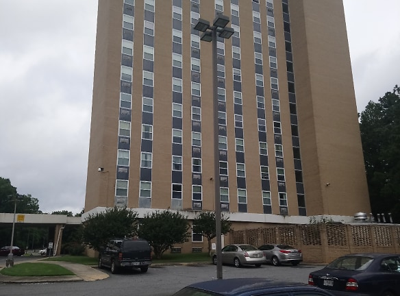 Vineville Christian Towers Apartments - Macon, GA
