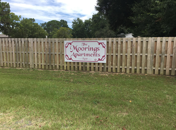 Moorings Apartments - Pensacola, FL
