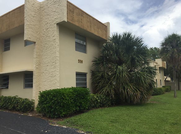 Whispering Palms/Boca Apartments - Boca Raton, FL