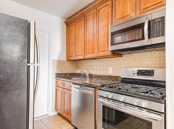 1423 31st Ave unit 3B - Queens, NY