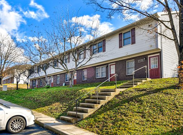 Sussex Court Apartments - Harrisburg, PA