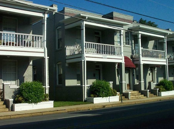Central Avenue Apartments: 2 Bedroom 1 Bath Apartment Available Immediately - Chattanooga, TN