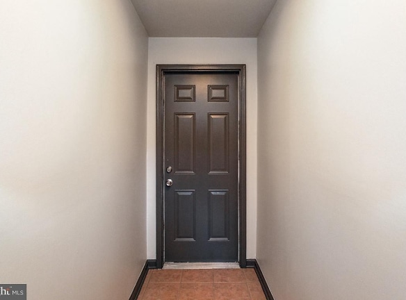 2427 Lakeview Ave #3D - Baltimore, MD