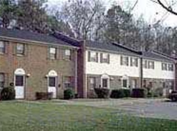 Shamrock Gardens Apartments - Chesapeake, VA