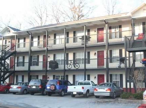 Varsity Apartments/Varsity Condos - Auburn, AL