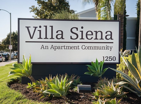 Villa Siena - Costa Mesa, CA