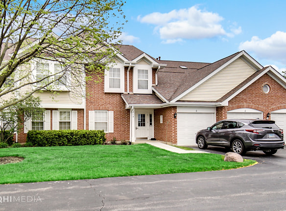 215 Norfolk Ct #8 - Roselle, IL