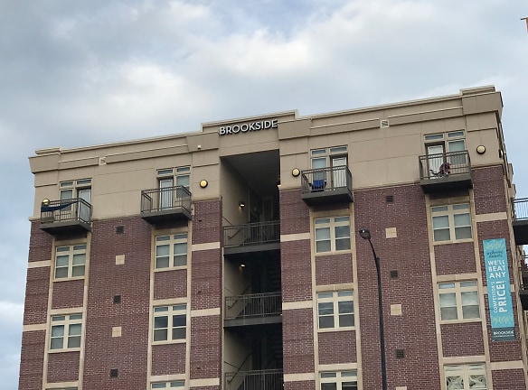 Brookside Downtown Apartments - Columbia, MO