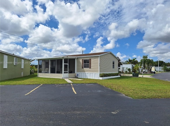 35303 SW 180th Ave #314 - Homestead, FL