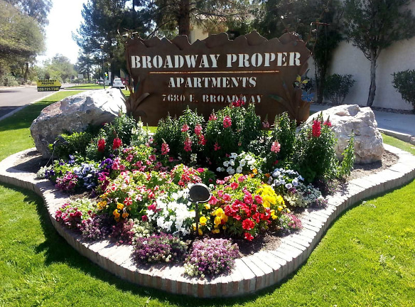 Broadway Proper Apartments - Tucson, AZ
