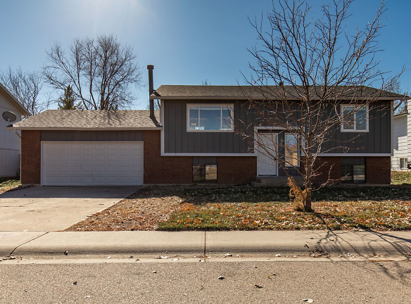 807 Foxtail St - Fort Collins, CO