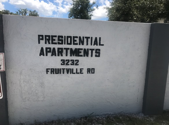 Presidential Apartments - Sarasota, FL