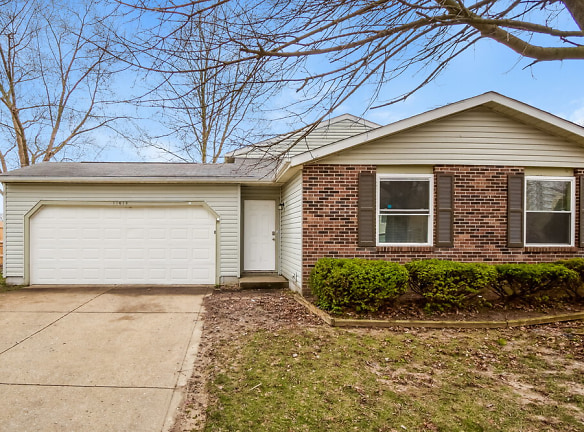 11613 Whidbey Dr - Indianapolis, IN
