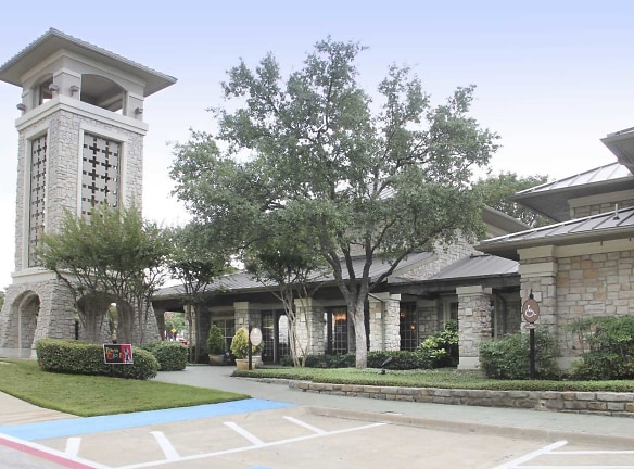 The Pavilions Apartments - Dallas, TX
