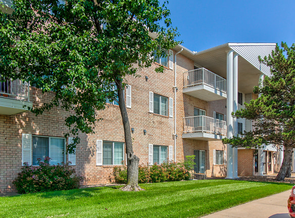 Yorktown Estates Apartments - Wichita, KS