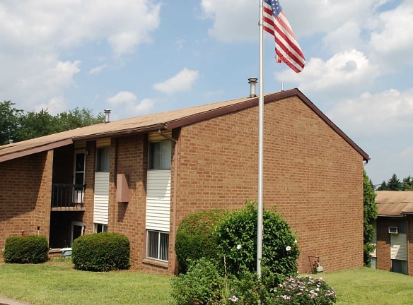 Hilltop Manor Apartments - Orrville, OH