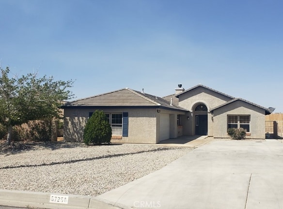 57256 Selecta Ave - Yucca Valley, CA