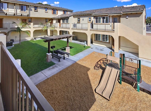 Parkview Apartments - Buena Park, CA