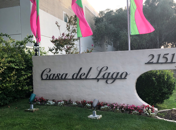 Casa Del Lago Mobile Homes Apartments - San Jose, CA
