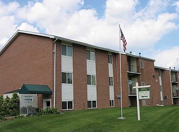 Fairlawn Apartments - Dundalk, MD