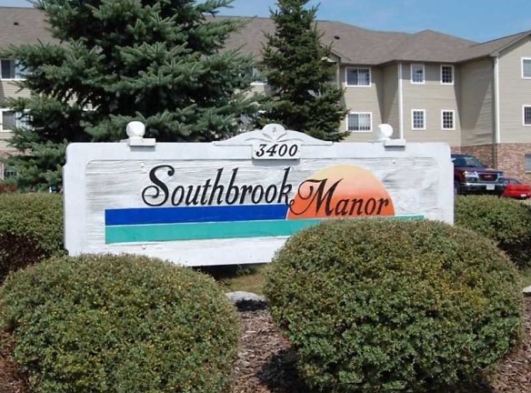Southbrook Manor - Manitowoc, WI