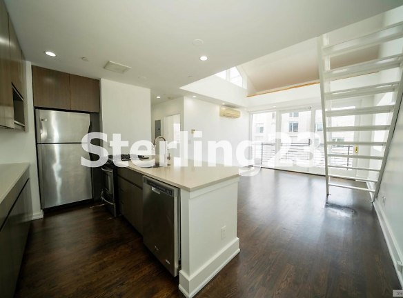11-42 31st Ave unit 4F - Queens, NY