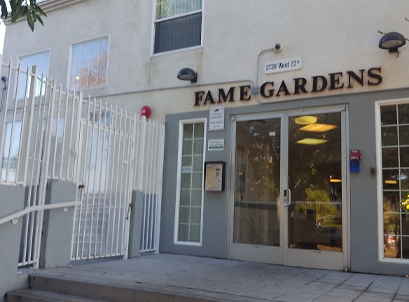 FAME Gardens Apartments - Los Angeles, CA