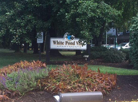 White Pond Villa Apartments - Akron, OH