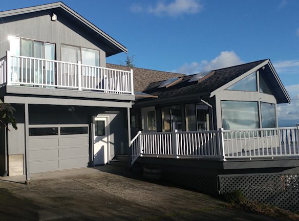 6760 Columbia Beach Dr - Clinton, WA