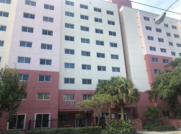 Tequesta Knoll Apartments - Miami, FL