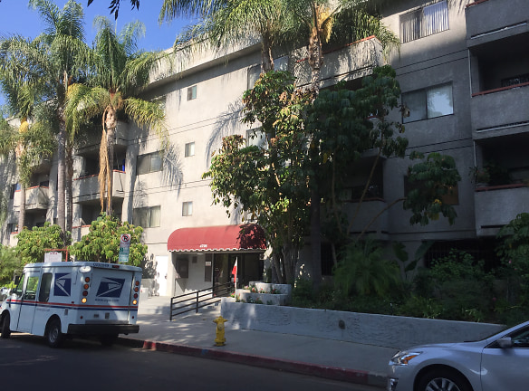 Executive House Apartments - Sherman Oaks, CA