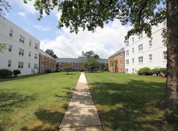 Fillmore Garden Apartments - Arlington, VA