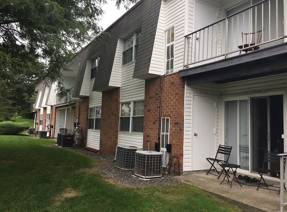 Sherwood Forest Apartments - Middletown, NY