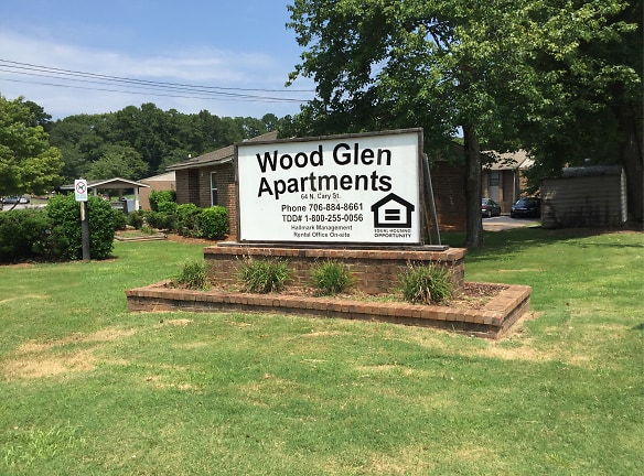 Wood Glen Apartments - Lagrange, GA