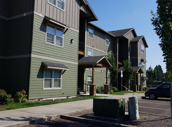 Plumtree Luxury Apartments - Albany, OR